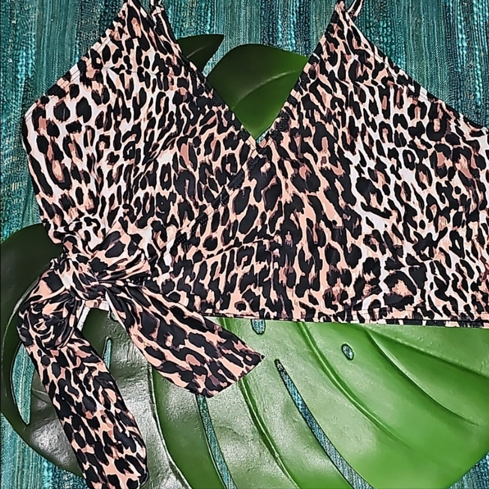 Leopard Print 🌴🐆 Bikini